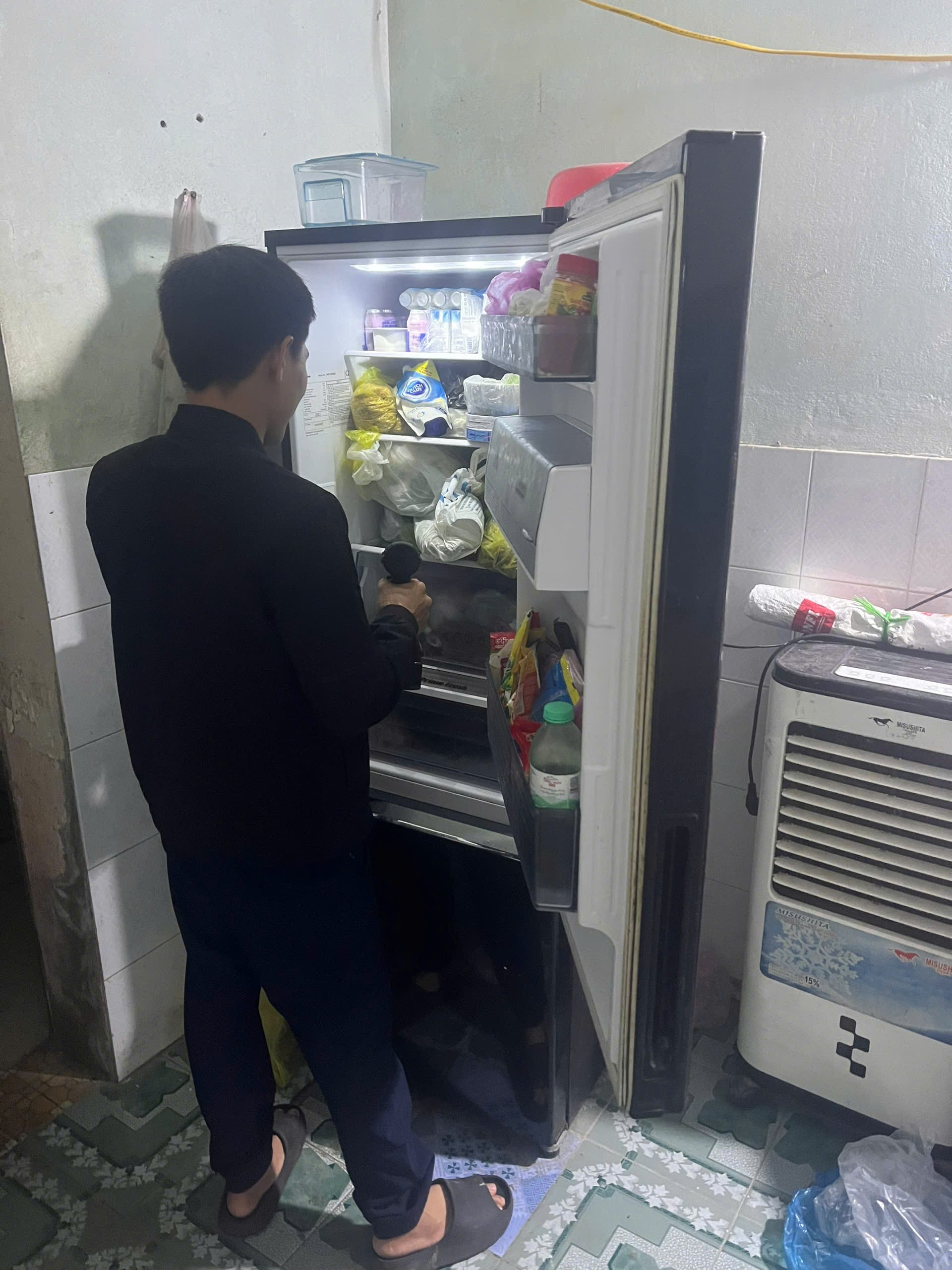 nhân viên sửa tủ lạnh tại nhà tp vinh