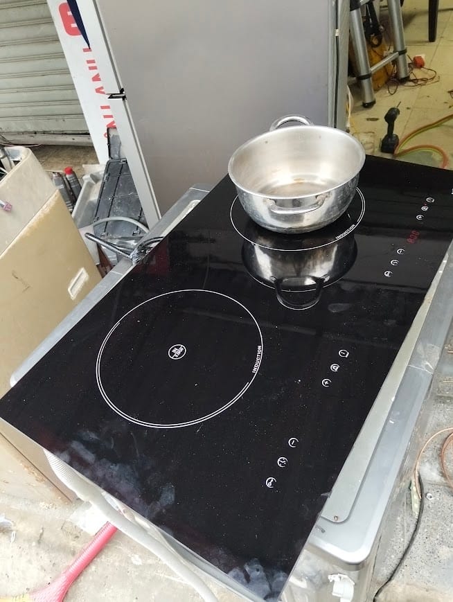 kiểm tra sau khi thay mặt kính bếp từ